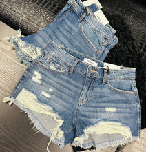 Load image into Gallery viewer, Zenana Shorts
